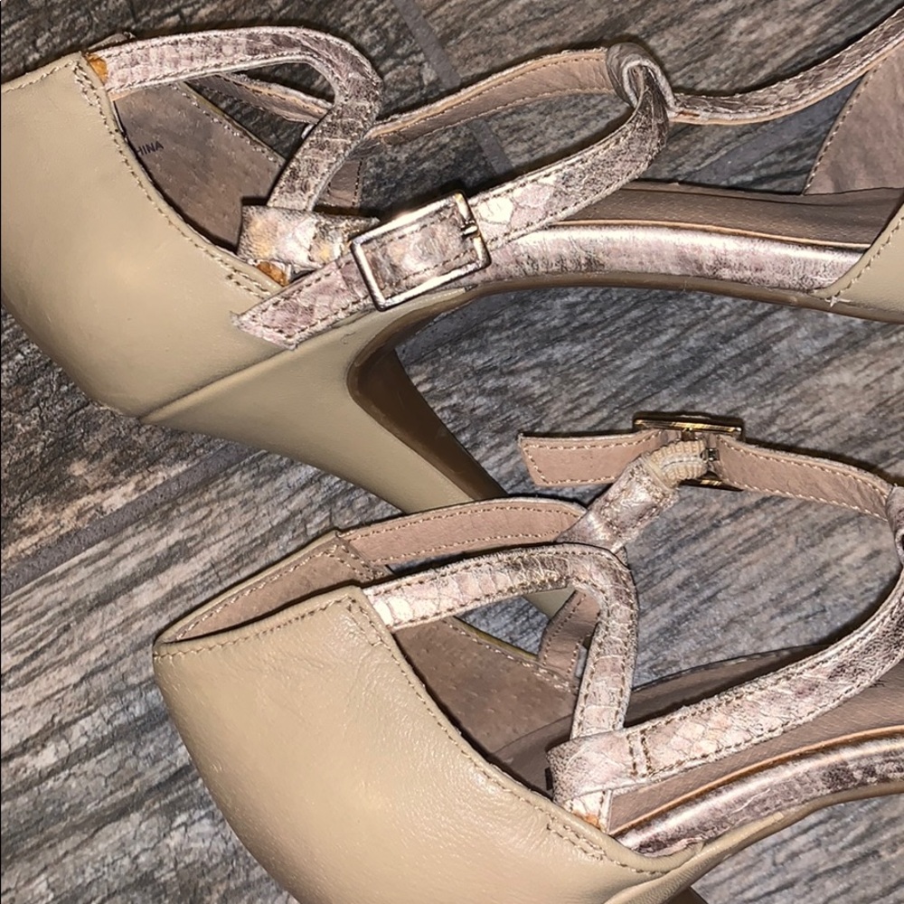 Moda Tan Heels🖤 - Picture 8 of 8
